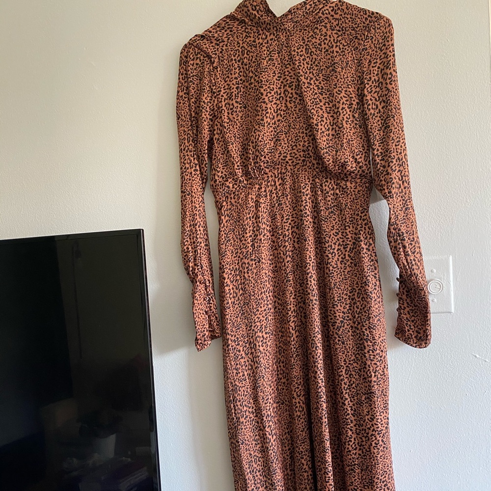 Beatiful sateen dress! With pockets